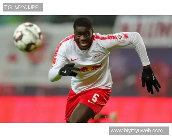 于帕梅卡诺坦言上半场表现欠佳并分析第二个失球的站位问题 于帕梅卡诺坦言上半场表现欠佳并分析第二个失球的站位问题