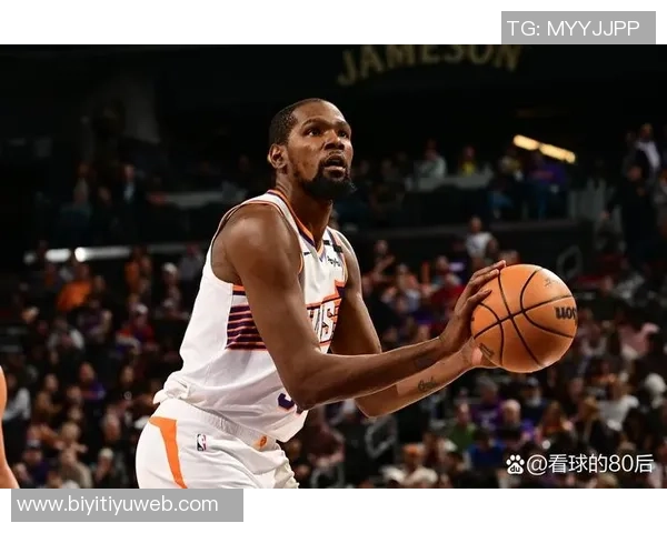 布克赞杜兰特对篮球的巨大贡献与他同场竞技的独特体验令人难忘