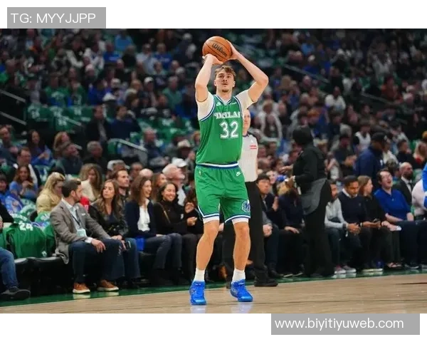 弗拉格狂砍42分提升场均09分距克尼佩尔仅差06分